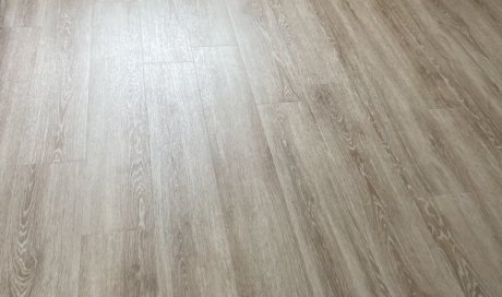 Pose de parquet flottant PVC à Roanne 